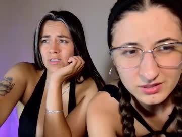 Sarajonnes4 Chaturbate stream image from February 12, 2026