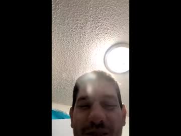 Roberth646621935 Chaturbate stream image from February 12, 2026