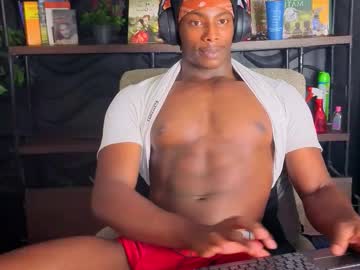 Maxmuscle10 Chaturbate stream image from February 12, 2026