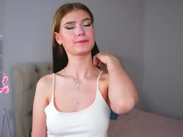 Genielenior Chaturbate stream image from February 12, 2026