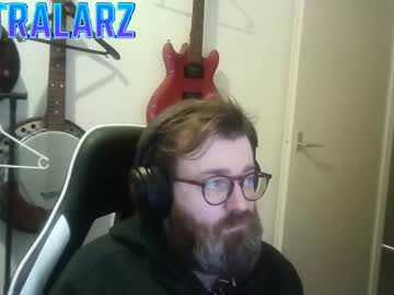 Extralarz Chaturbate stream image from February 12, 2026