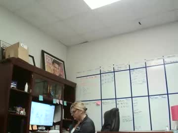 Hunkydorie Chaturbate stream image from February 13, 2026