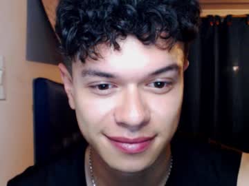 Rexbunnybody Chaturbate stream image from February 13, 2026