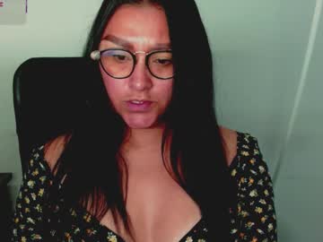 Strawlux Chaturbate stream image from February 13, 2026