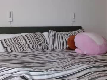 Divinaaclaire Chaturbate stream image from February 13, 2026