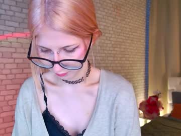 Alicedews Chaturbate stream image from February 13, 2026