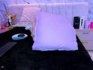 Kiana_Cream Chaturbate stream image from February 13, 2026
