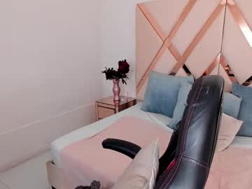 Avrilwayne Chaturbate stream image from February 13, 2026
