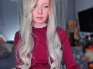 Klementinagirl Chaturbate stream image from February 13, 2026