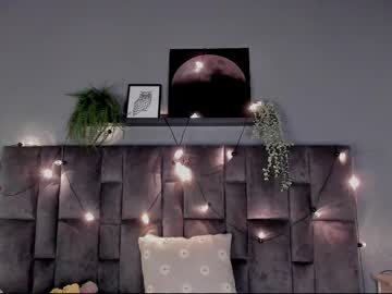 Parisfox_ Chaturbate stream image from February 13, 2026