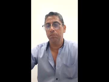 Papi2525 Chaturbate stream image from February 13, 2026