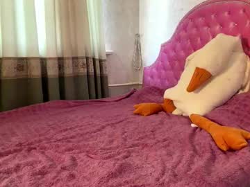Hellycrazzzy Chaturbate stream image from February 14, 2026