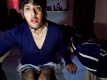 Rayuwur Chaturbate stream image from February 14, 2026