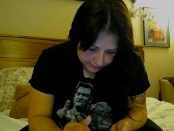 Athena_Quinn Chaturbate stream image from February 14, 2026