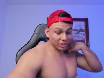 Roy__Constance Chaturbate stream image from February 14, 2026
