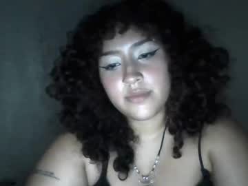 Bluevelvett__ Chaturbate stream image from February 14, 2026