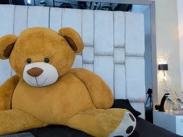 Saharakross Chaturbate stream image from February 14, 2026
