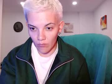 Noahakeew Chaturbate stream image from February 14, 2026