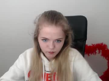 Millaloveli Chaturbate stream image from February 14, 2026
