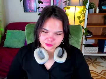Rosalineaslin Chaturbate stream image from February 14, 2026