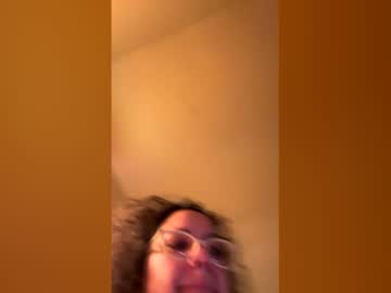 Zillabites Chaturbate stream image from February 14, 2026