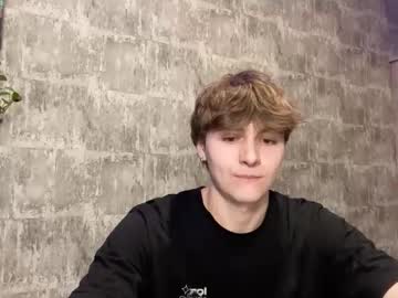 Luckymenchik Chaturbate stream image from February 14, 2026