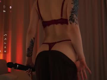 Suriri Chaturbate stream image from February 14, 2026