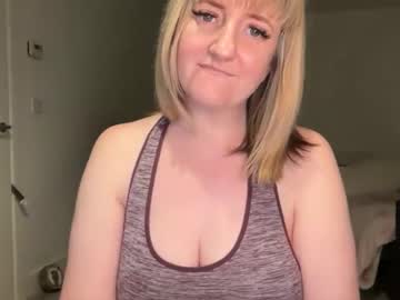 Rosiexlee Chaturbate stream image from February 14, 2026