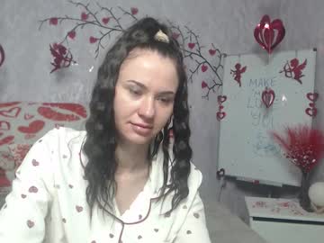 Kiaracriegs Chaturbate stream image from February 14, 2026