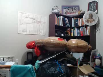Luv2bnakedallthetime Chaturbate stream image from February 14, 2026