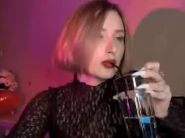 Juliahupman Chaturbate stream image from February 14, 2026