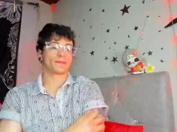 Hollypurple Chaturbate stream image from February 15, 2026
