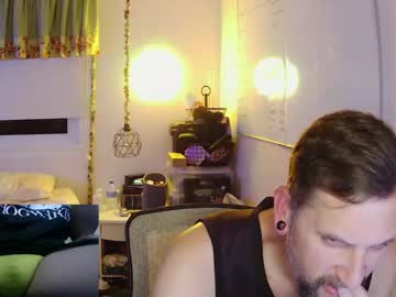 Liamnutts Chaturbate stream image from February 15, 2026