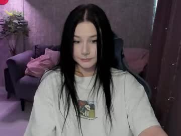 Alinegreeeen Chaturbate stream image from February 15, 2026