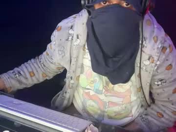 Izzilover16 Chaturbate stream image from February 15, 2026