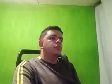 Hatzel5 Chaturbate stream image from February 15, 2026