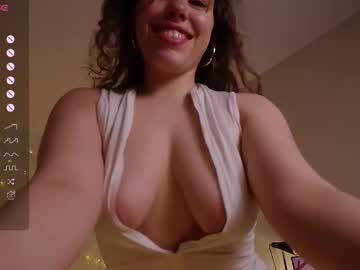 Monroe_Linger Chaturbate stream image from February 15, 2026