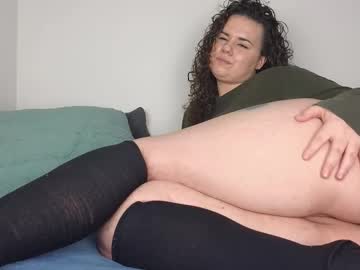 S_Leanne_ Chaturbate stream image from February 15, 2026