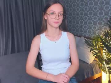 Staceyleuthe Chaturbate stream image from February 15, 2026