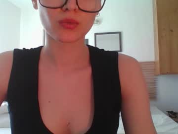 Sarah_Desire01 Chaturbate stream image from February 15, 2026