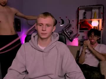 Astren_Villo Chaturbate stream image from February 15, 2026
