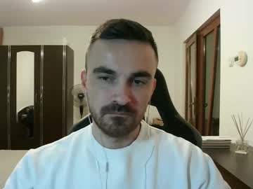 Mu5clemania Chaturbate stream image from February 15, 2026