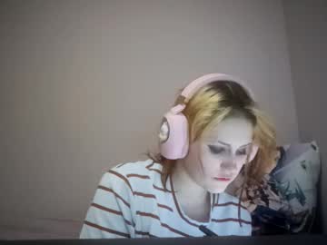Galinacroskey Chaturbate stream image from February 15, 2026