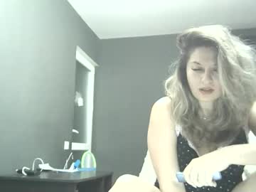 Lionessmom Chaturbate stream image from February 15, 2026