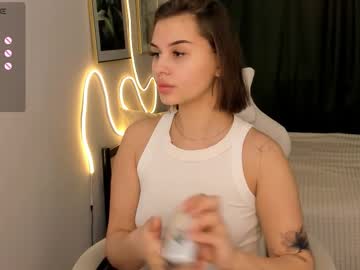 Annie_Kits Chaturbate stream image from February 15, 2026
