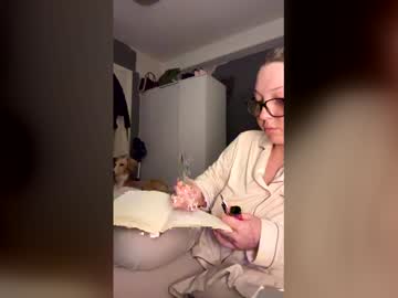 Rhiannaj35 Chaturbate stream image from February 15, 2026