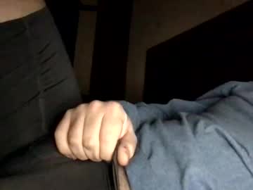 Kmed2000 Chaturbate stream image from February 16, 2026