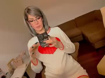 Giftedgirl4u Chaturbate stream image from February 16, 2026