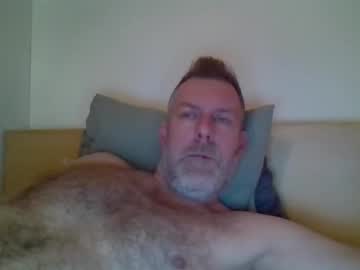 Redandbluecloud Chaturbate stream image from February 16, 2026