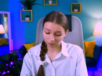 Juliedaniel Chaturbate stream image from February 16, 2026